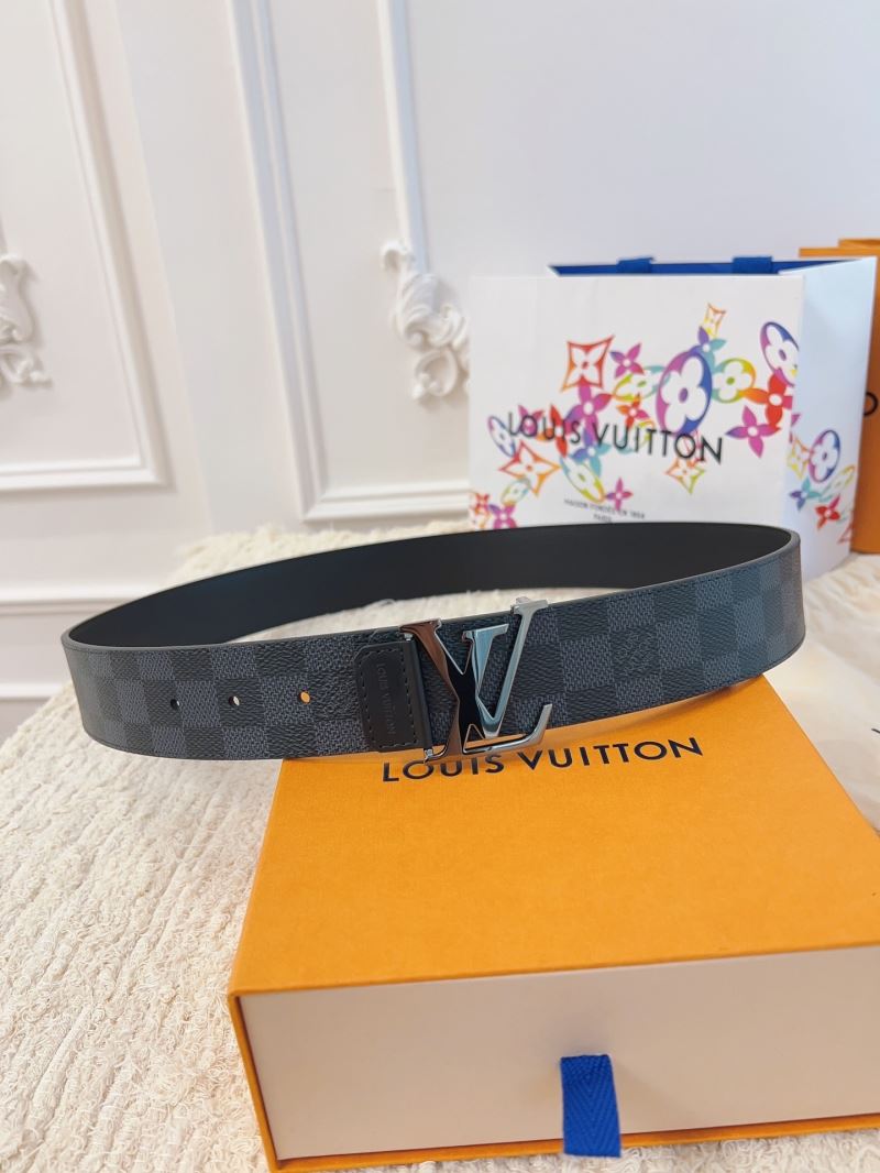 l0vis Vvtt0n belts